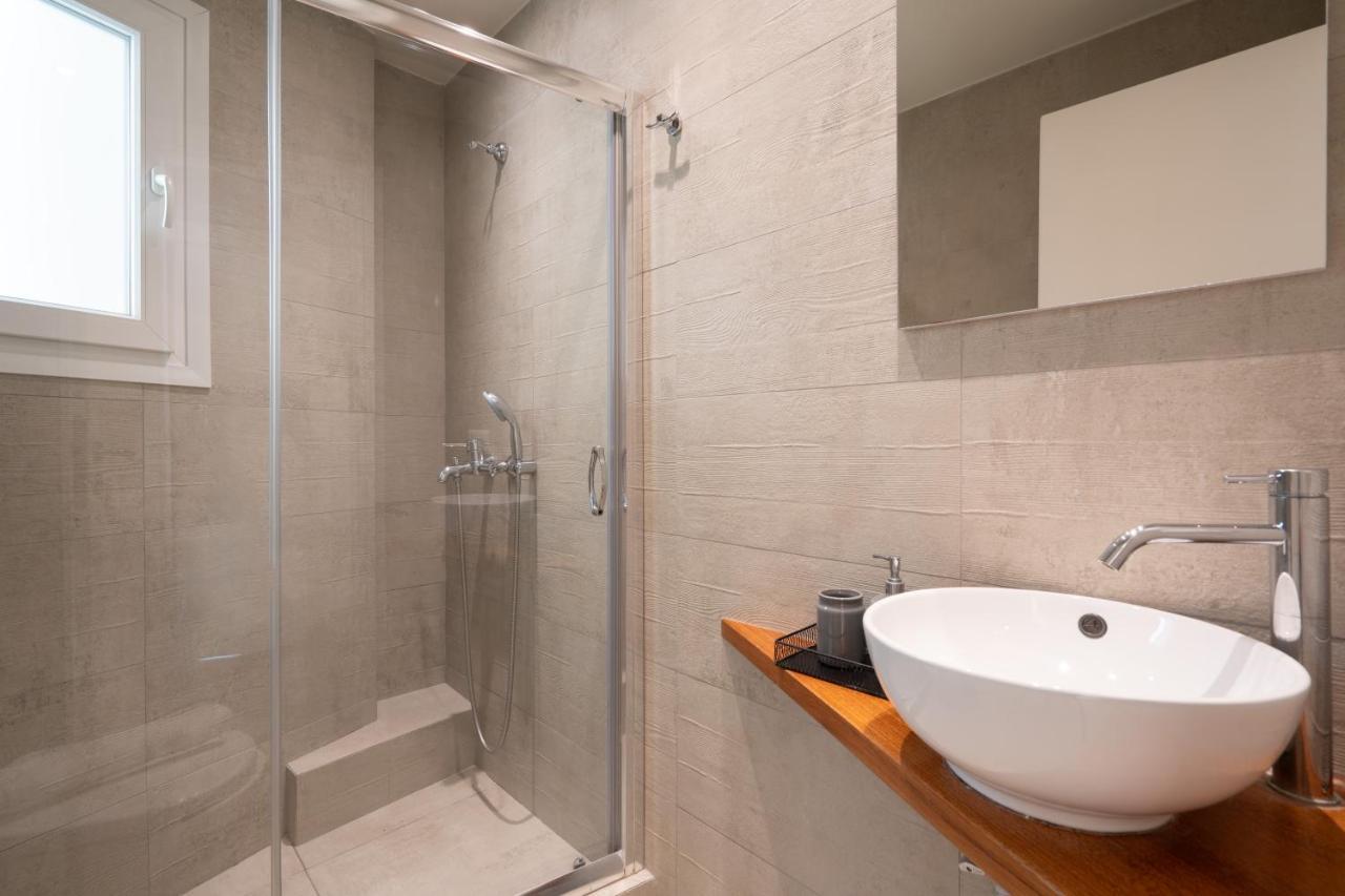 Classy Apartment In Koukaki, Walk To Metro & Acropolis Athen Exterior foto