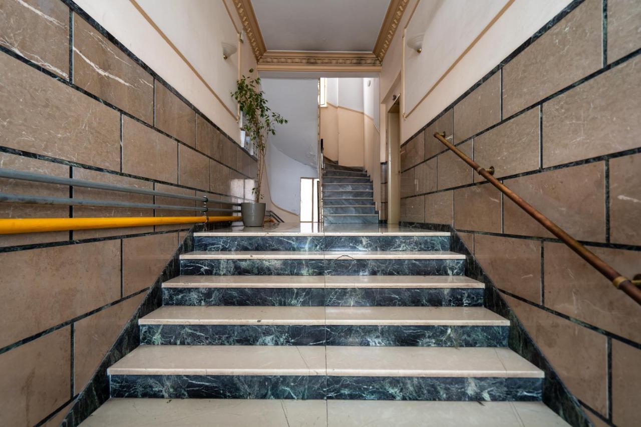 Classy Apartment In Koukaki, Walk To Metro & Acropolis Athen Exterior foto