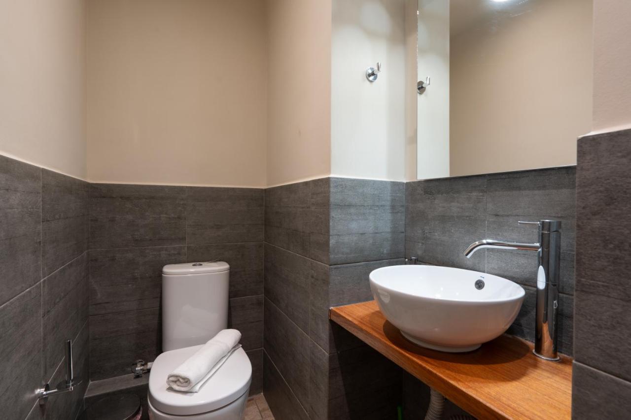 Classy Apartment In Koukaki, Walk To Metro & Acropolis Athen Exterior foto